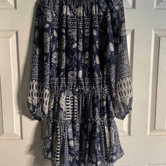 Misa Womens Floral Print Chiffon Pleated V-Neck Dress Navy Blue - Picture 4 of 5